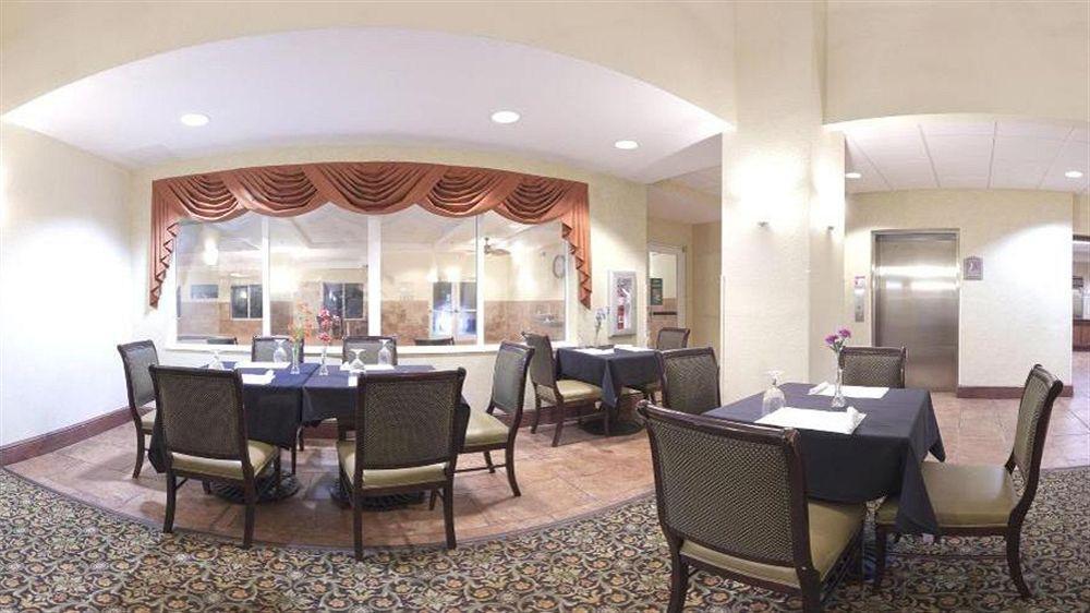 Holiday Inn Hotel & Suites Lake City By Ihg Esterno foto
