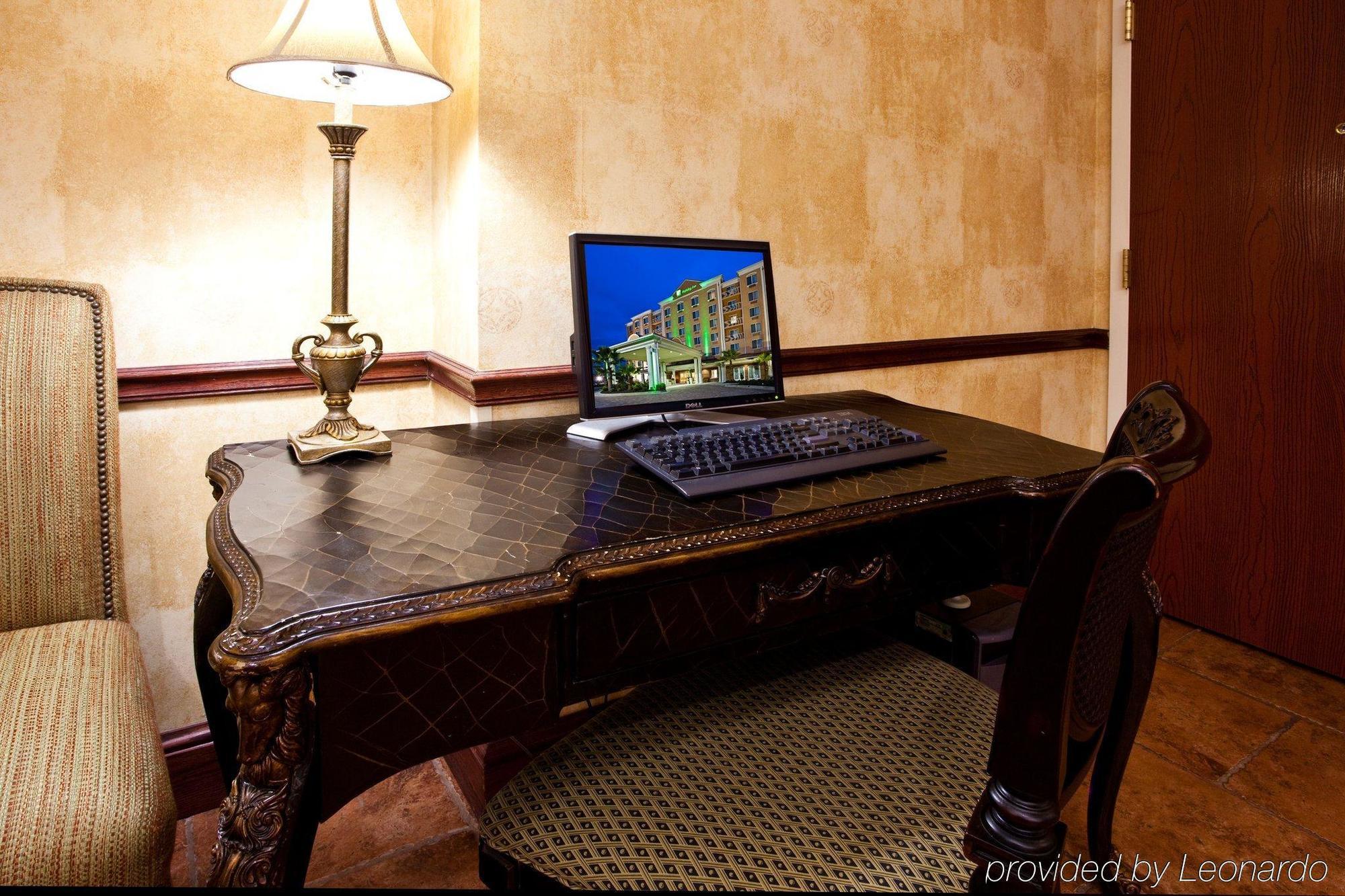 Holiday Inn Hotel & Suites Lake City By Ihg Esterno foto